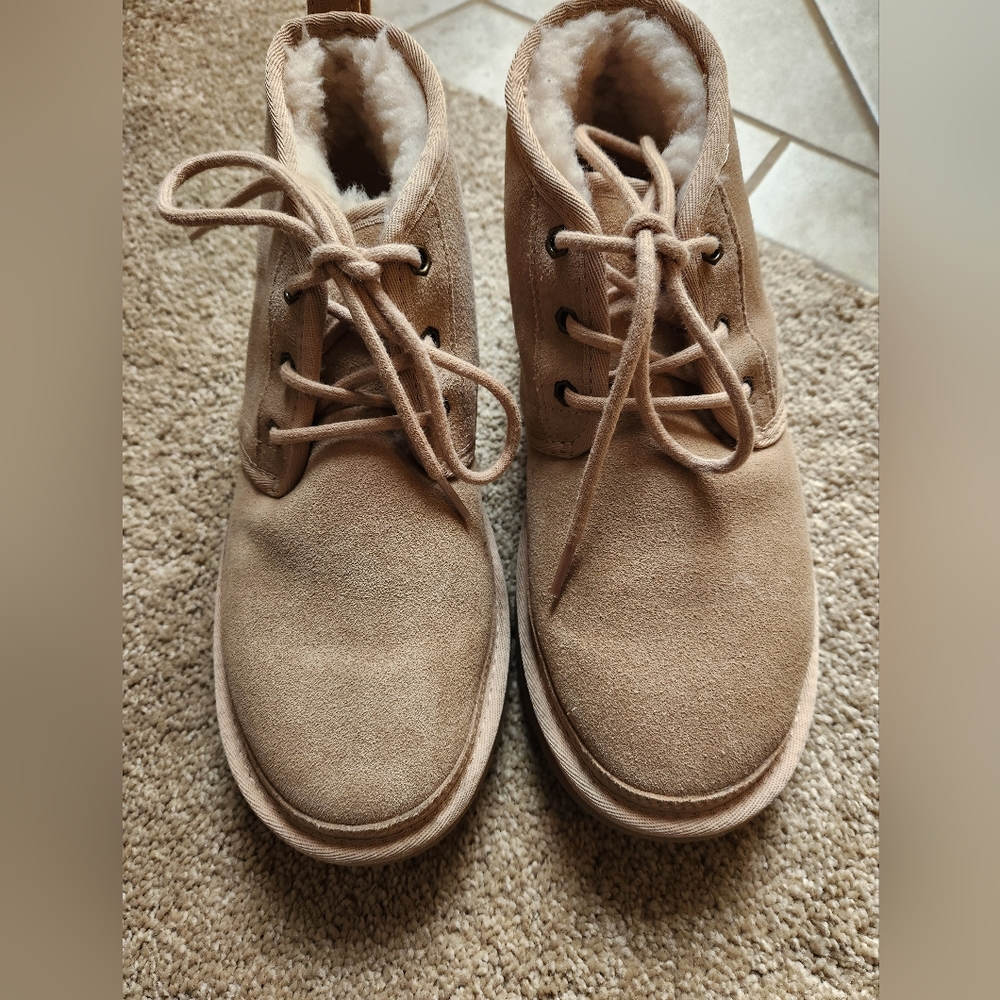 NWOT Womens Ugg Neumal Size 8